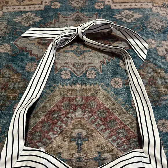 NWT White House Black Market halter top in white and black stripes size 0 - Picture 5 of 9